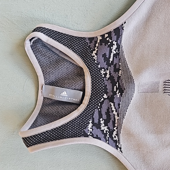 Adidas Top,  Size M - Picture 2 of 4